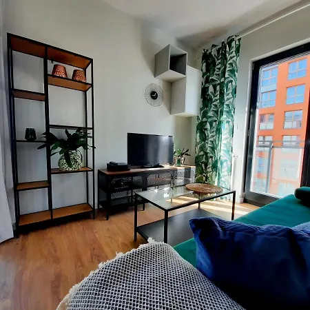 Trident Ii Apartment